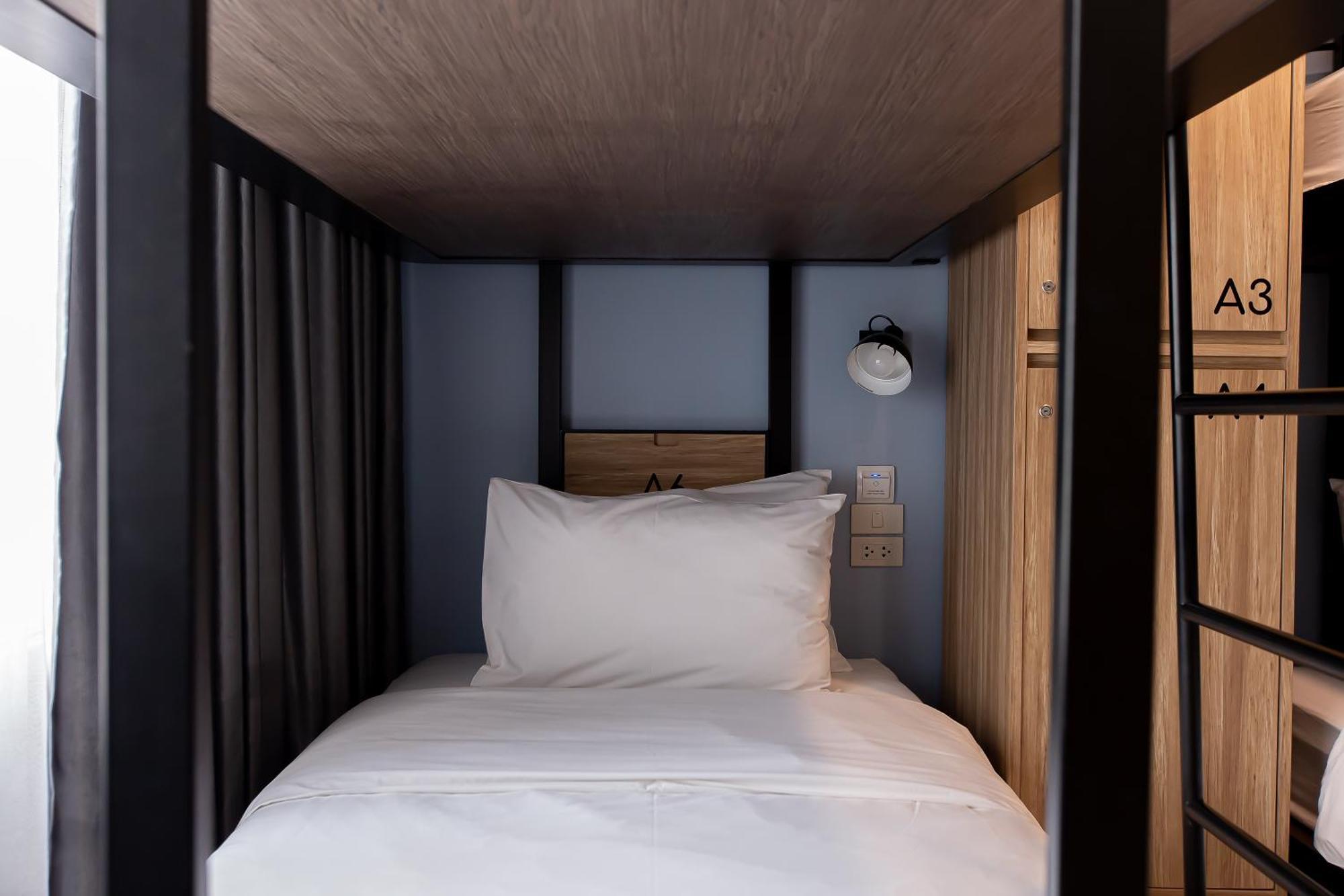 Simply Sleep Hostel Бангкок Екстер'єр фото