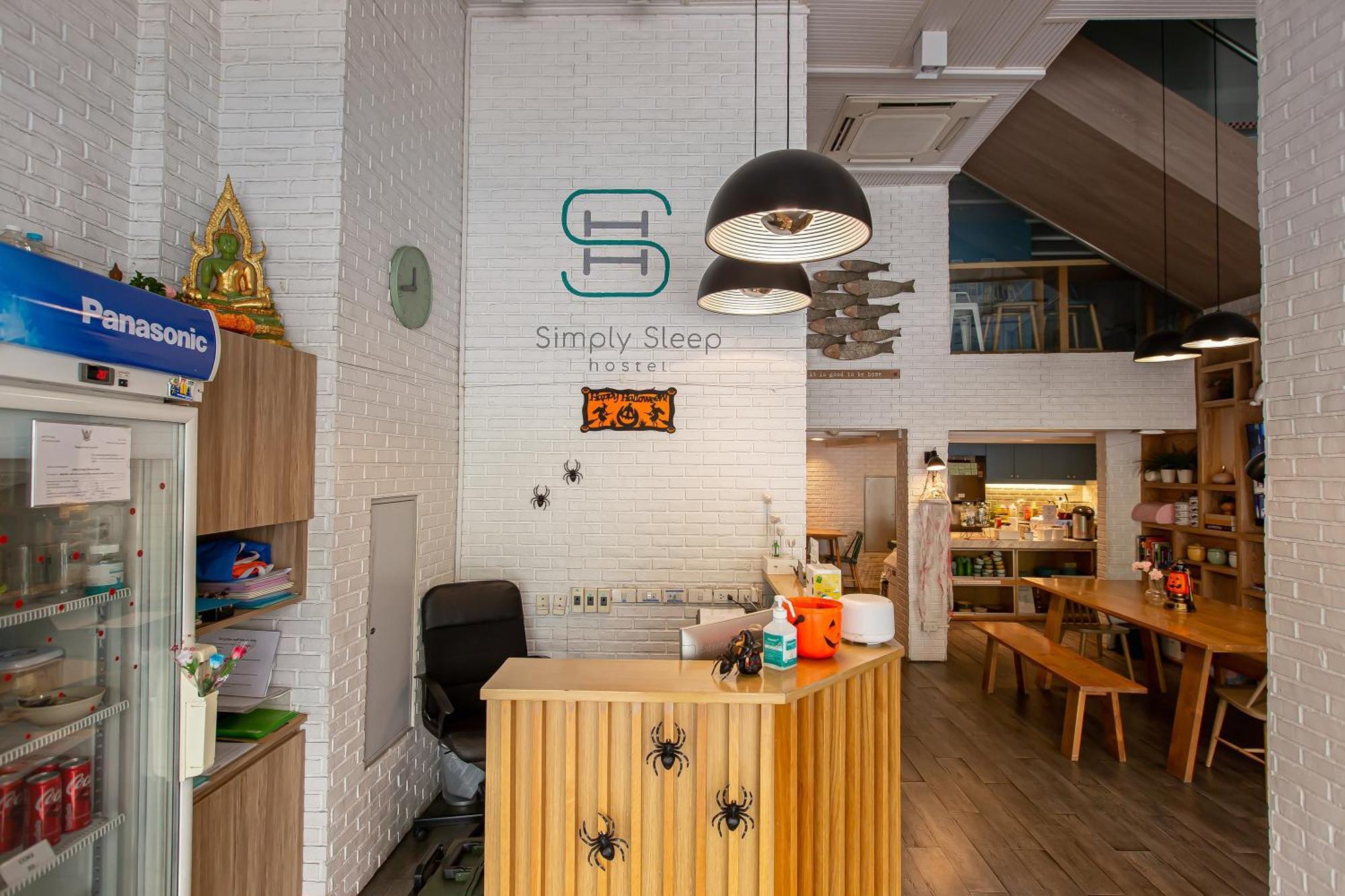 Simply Sleep Hostel Бангкок Екстер'єр фото